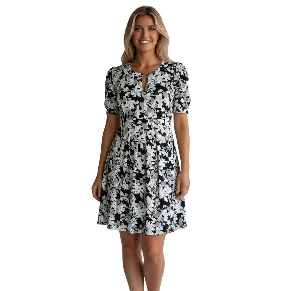 Ann Taylor LOFT Black White Floral Fit & Flare Dress XS Short Sleeve Split Neck